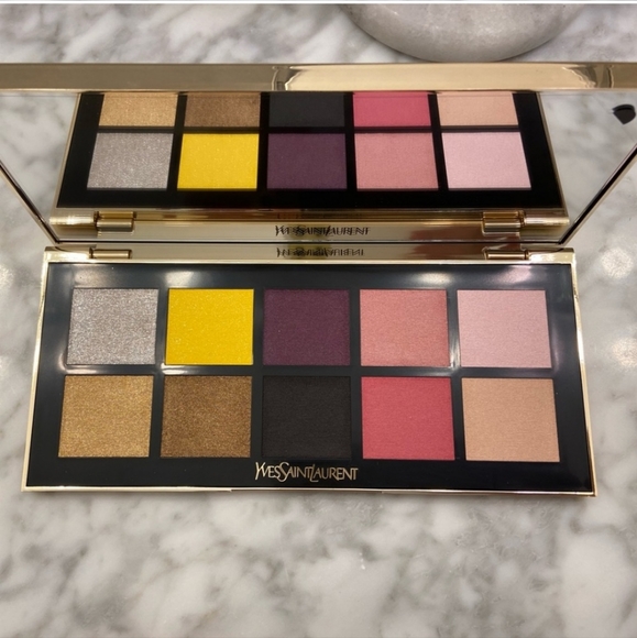 NWOT COUTURE CLUTCH EYESHADOW PALETTE - Picture 2 of 5